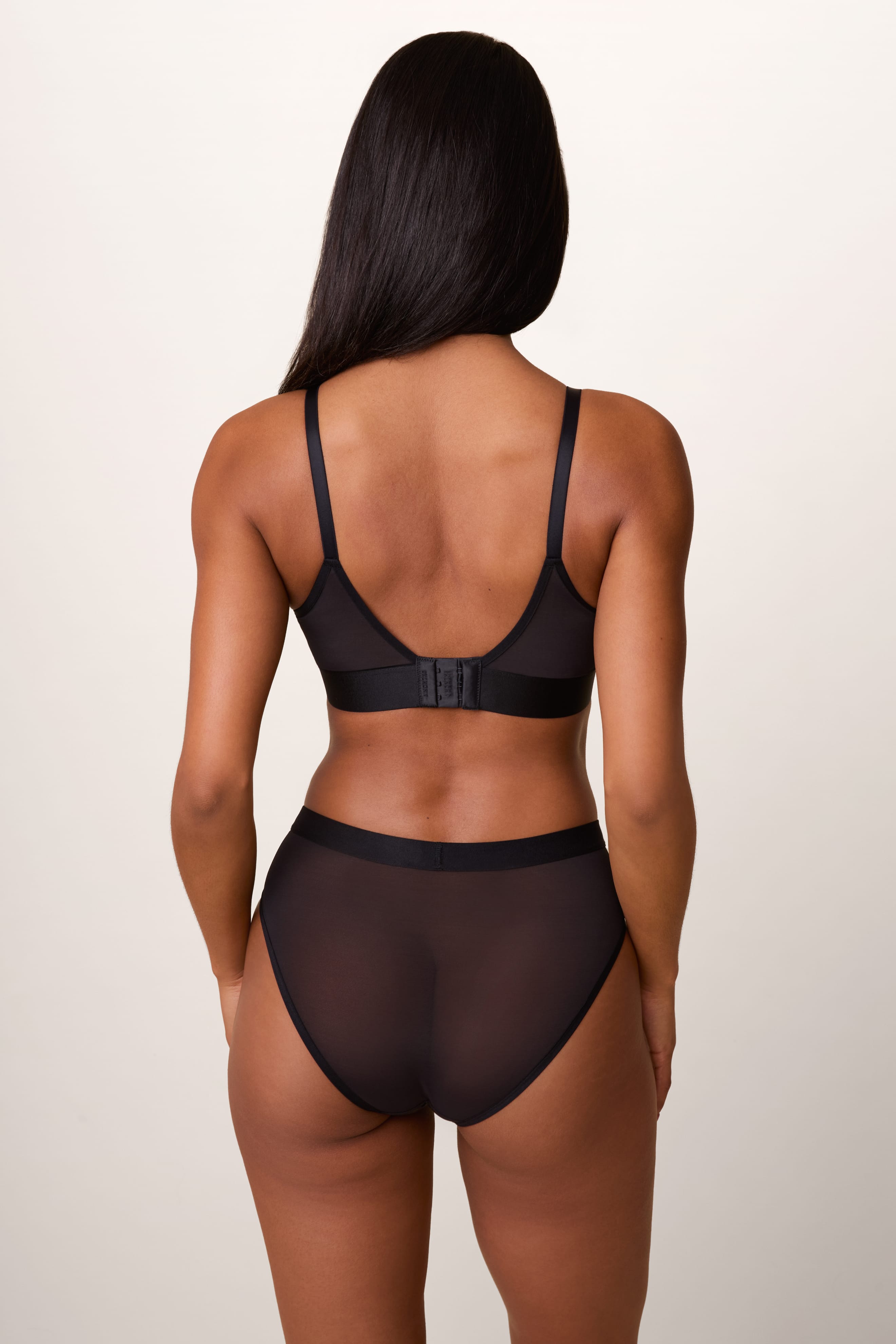 ComfortMesh™ Triangle Bralette - Black