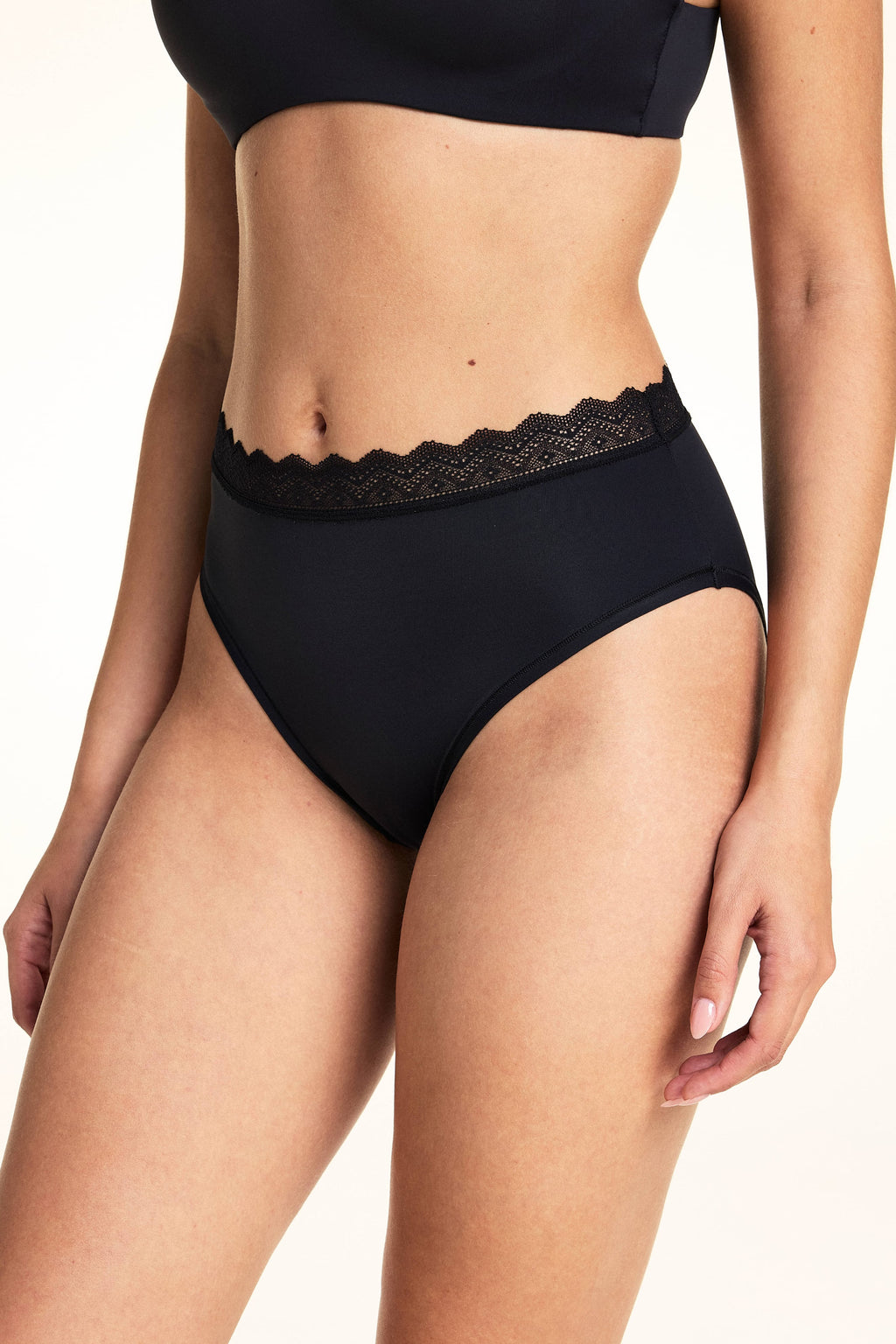 Bliss Lace Highwaist Brief - Black