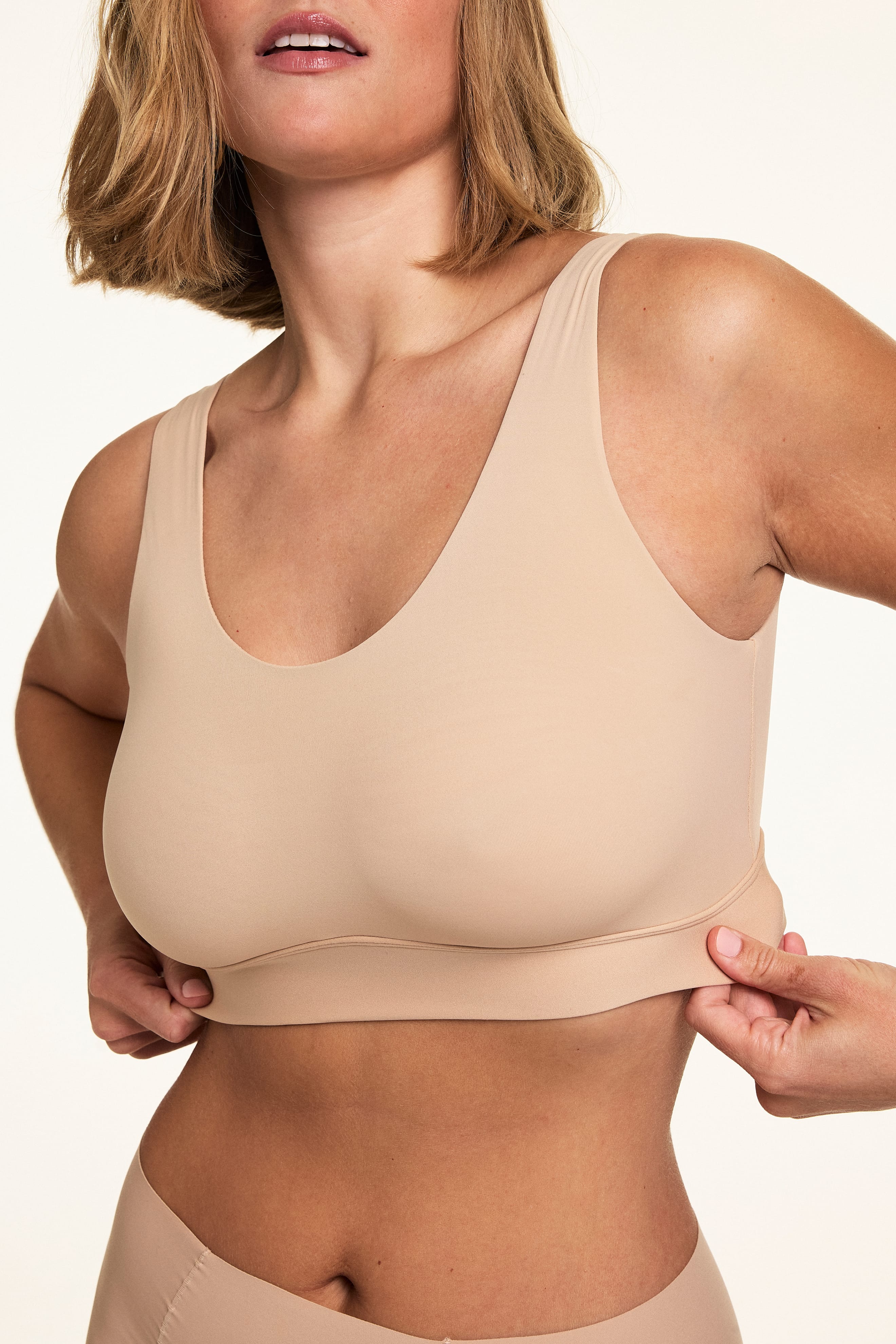 Bliss Scoop Bralette - Beige