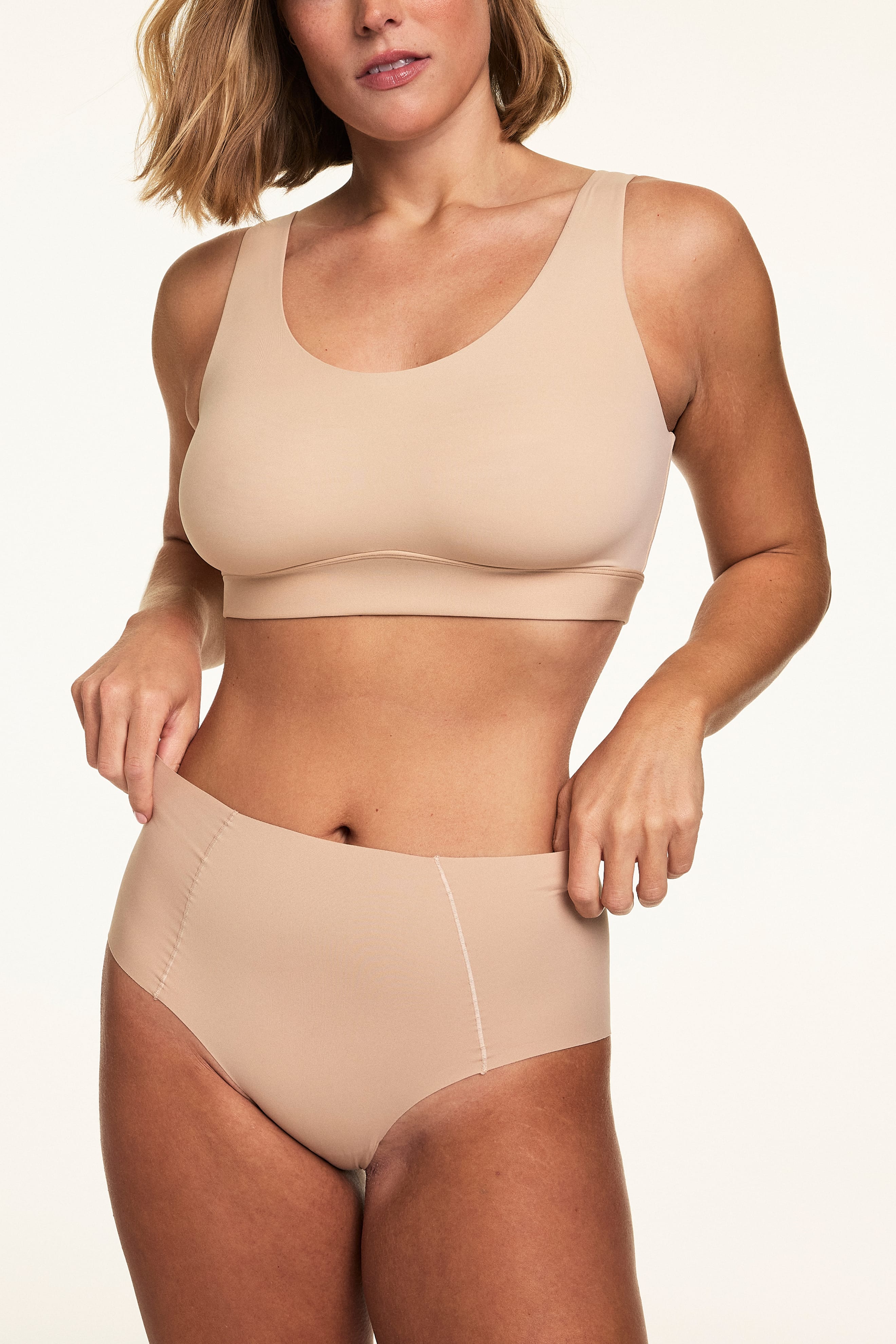 Bliss Scoop Bralette - Beige